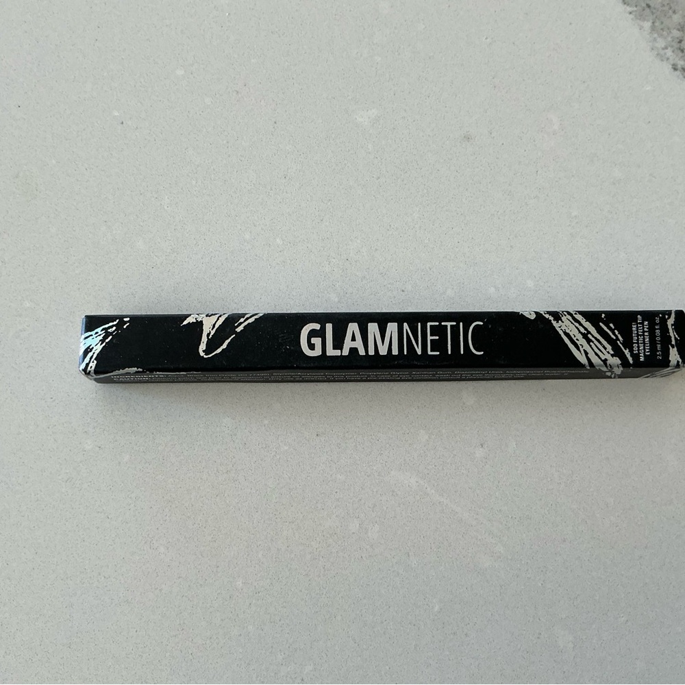 NEW Glamnetic Felt tip Eyeliner Pen